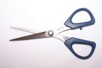 5 1/2" Clover Serrated Scissors