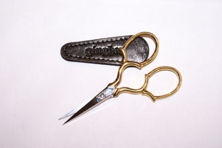 3 1/2" Gingher Serrated Embroidery Scissors